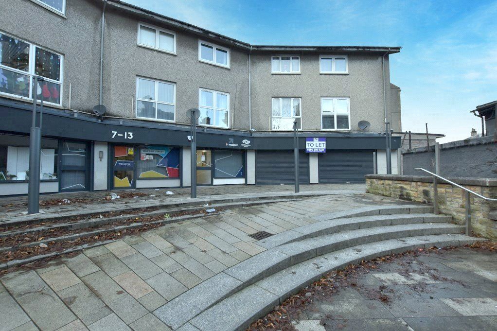 2 bed flat for sale in Dunlop Crescent, Renfrew, Renfrewshire PA4, £72,995