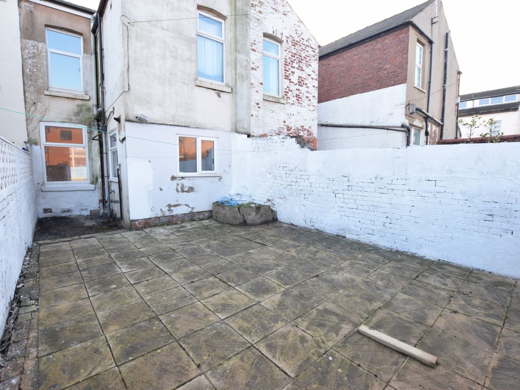 3 bed terraced house to rent in Caunce Street, Blackpool FY1, £750 pcm