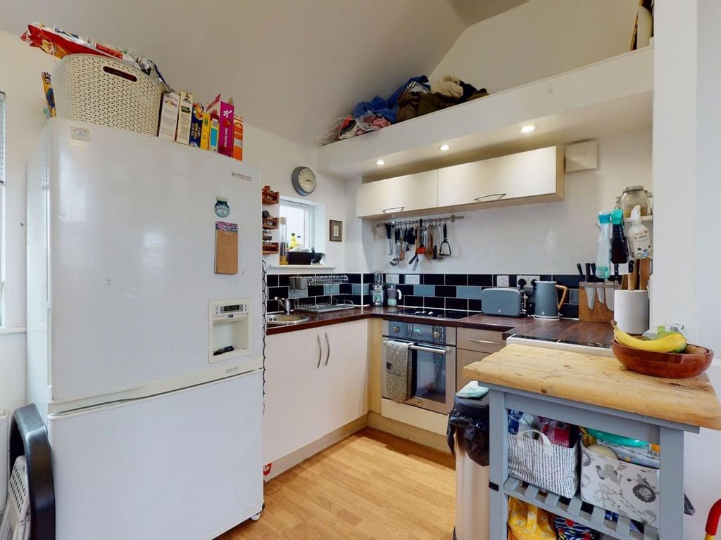 2 bed maisonette for sale in Onyx Drive, Sittingbourne ME10, £160,000