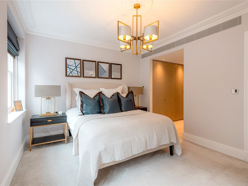 5 bed terraced house to rent in Old Queen Street, St James's, London SW1H, £65,000 pcm