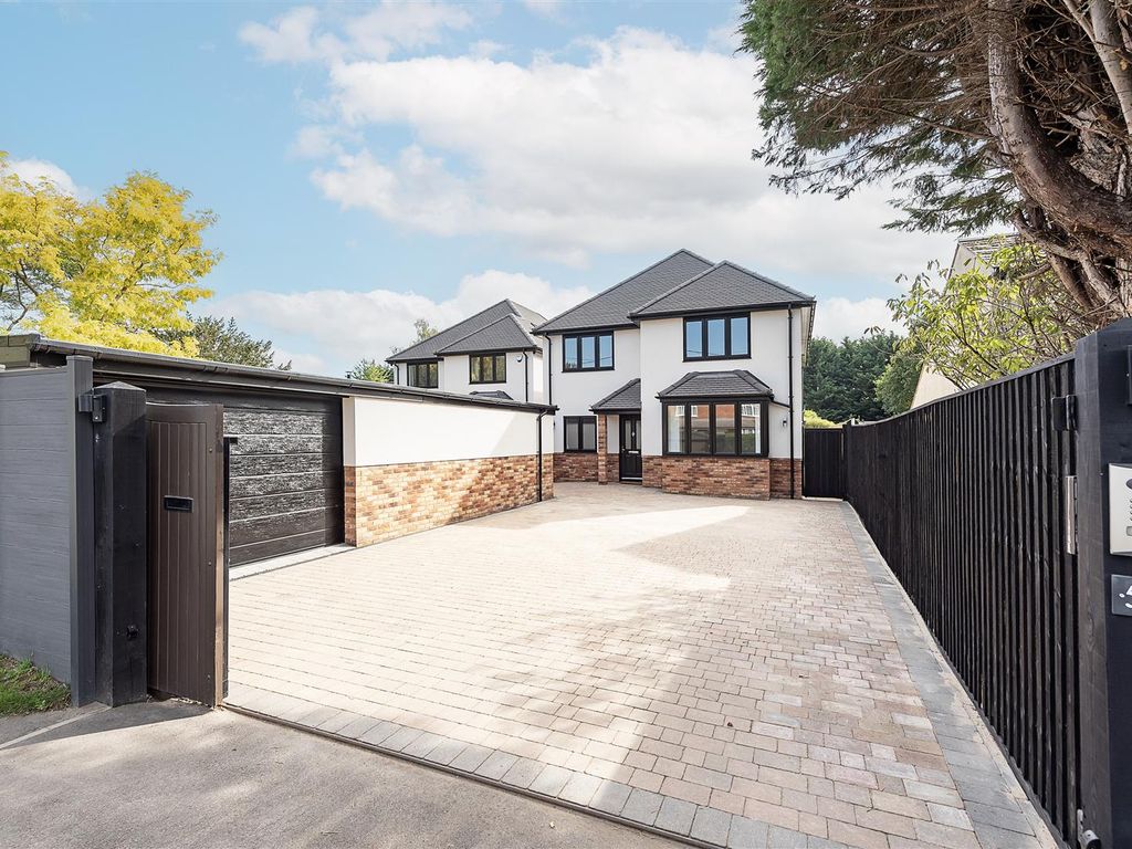 New home, 5 bed detached house for sale in Station Road, Stoke Mandeville, Aylesbury HP22, £850,000