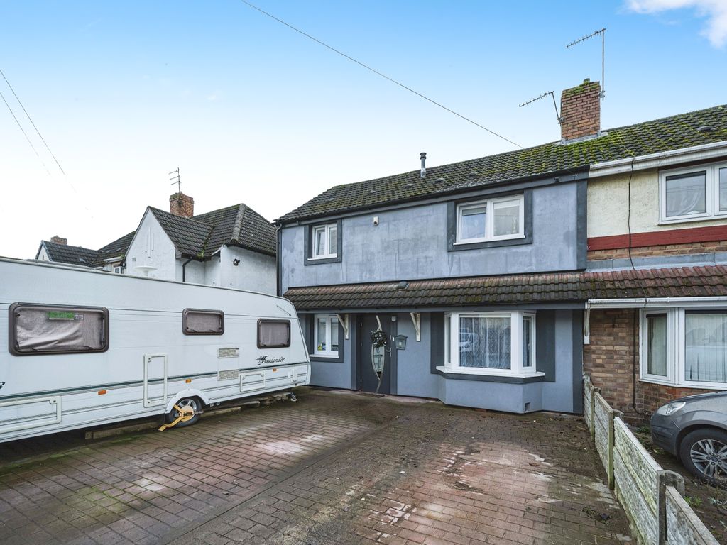 3 bed end terrace house for sale in Stanton Road, Wolverhampton WV1, £270,000