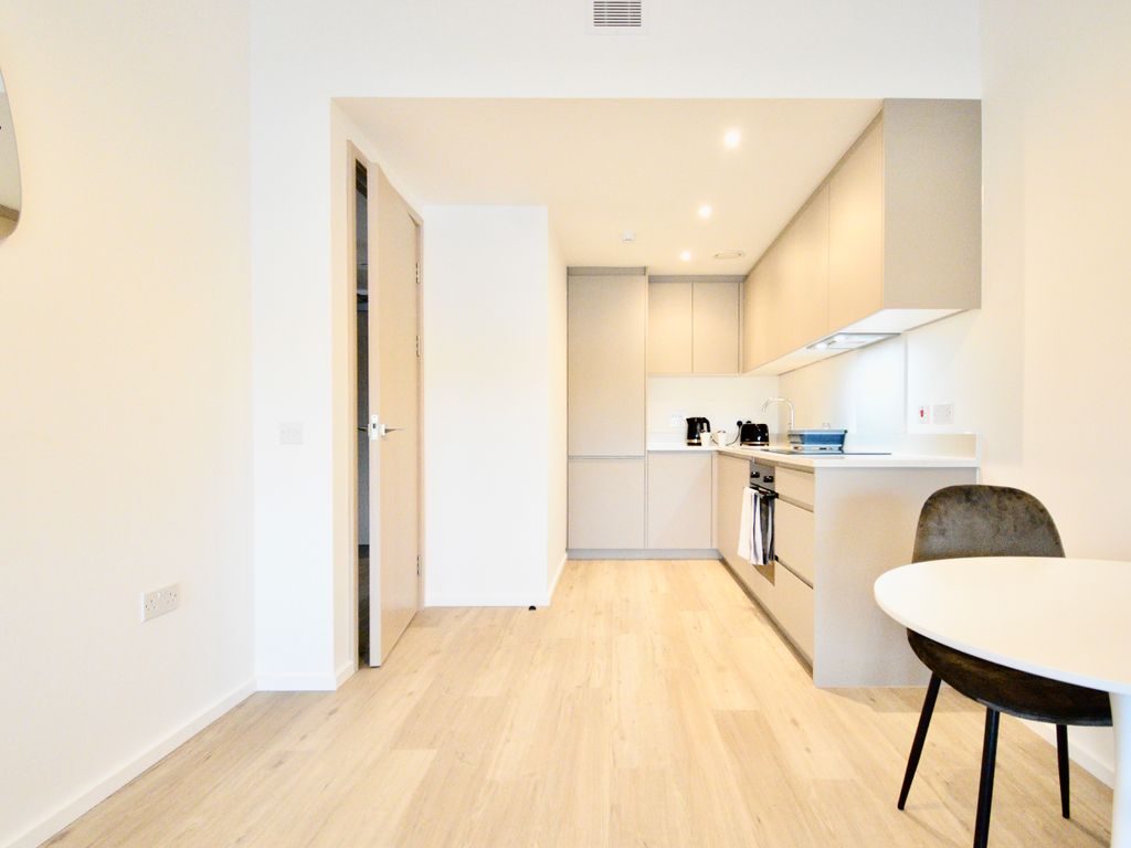 1 bed flat to rent in Elder Gate, Central Milton Keynes MK9, £1,375 pcm