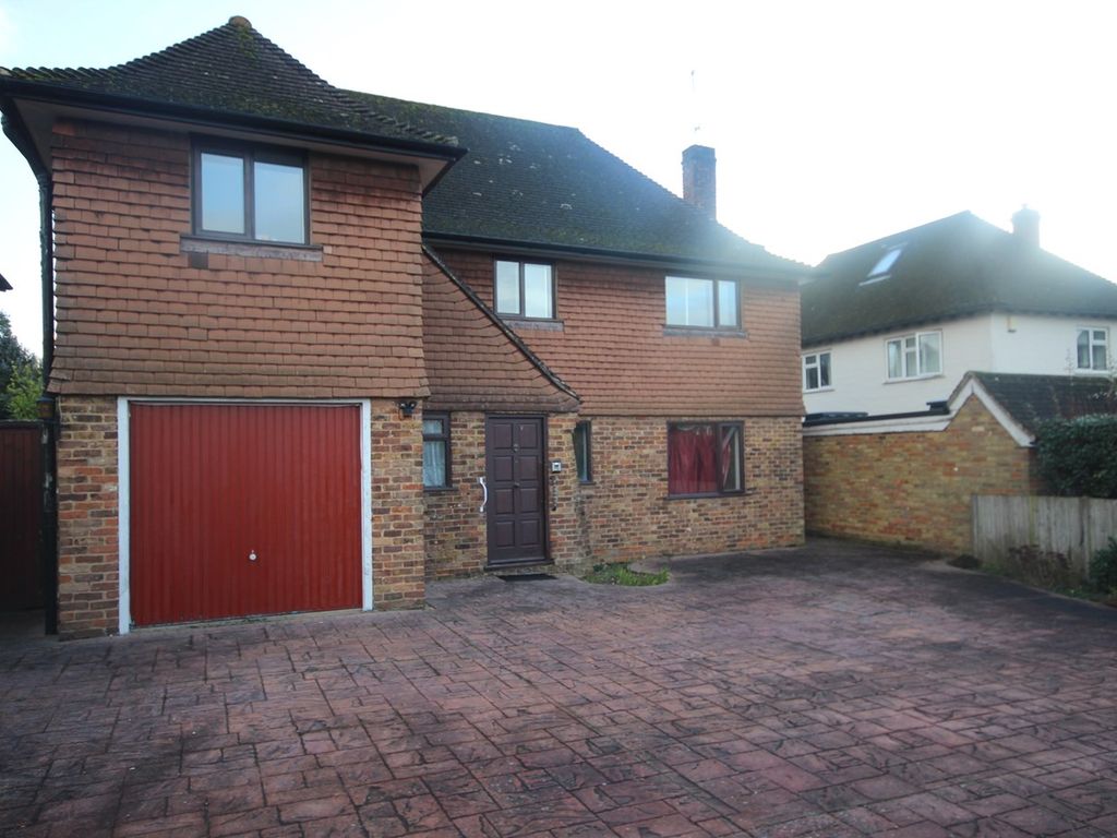 4 bed detached house to rent in Mayflower Way, Farnham Common, Slough SL2, £2,200 pcm