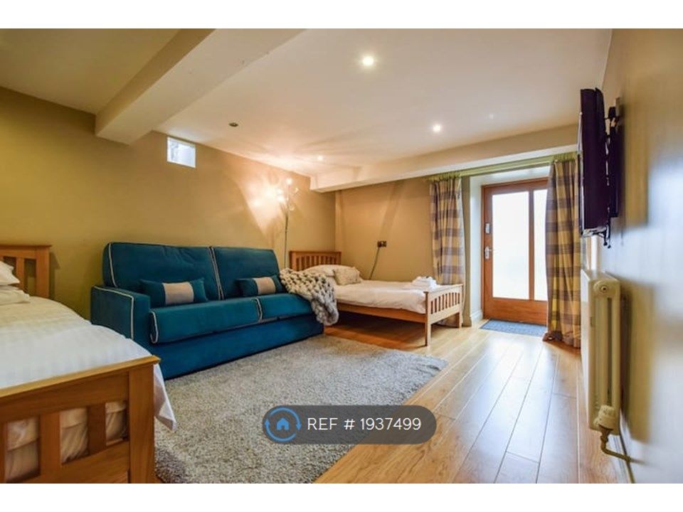 3 bed detached house to rent in Avon Lane, Saltford, Bristol BS31, £3,950 pcm