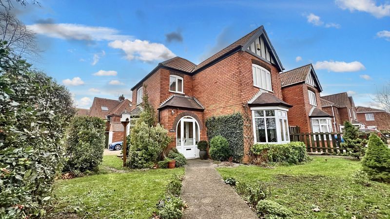 3 bed detached house for sale in Nettleham Road, Uphill, Lincoln LN2, £365,000