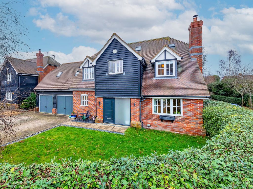 5 bed detached house for sale in Windmill View, Steeple Morden SG8, £950,000