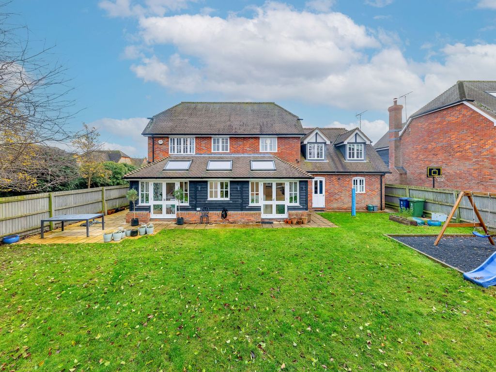 5 bed detached house for sale in Windmill View, Steeple Morden SG8, £950,000