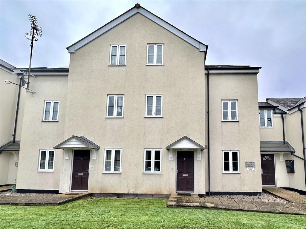 1 bed flat for sale in Higher Bugle, Bugle, St. Austell PL26, £90,000