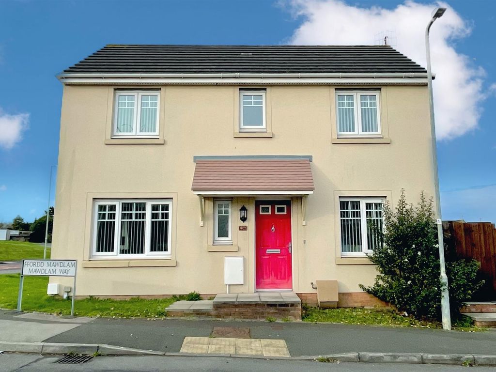 3 bed detached house for sale in Mawdlam Way, North Cornelly, Bridgend CF33, £230,000