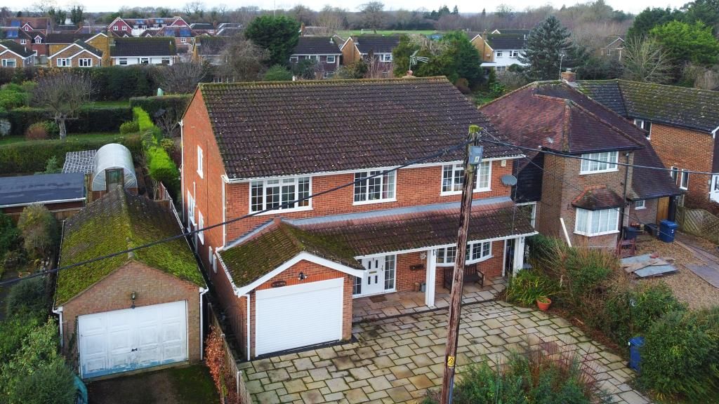 4 bed detached house for sale in Chesham, Buckinghamshire HP5, £1,000,000