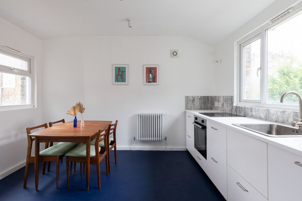 2 bed flat for sale in Harcourt Road, Brockley SE4, £485,000