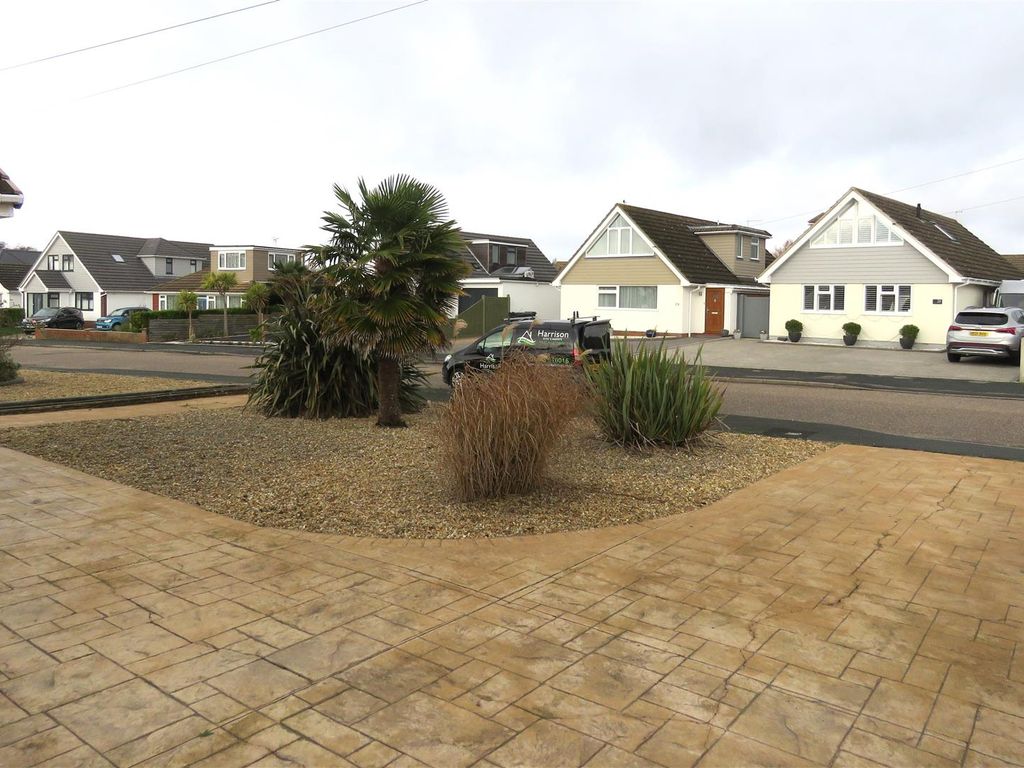 Detached house to rent in Sheldrake Road, Mudeford, Christchurch BH23, £1,500 pcm