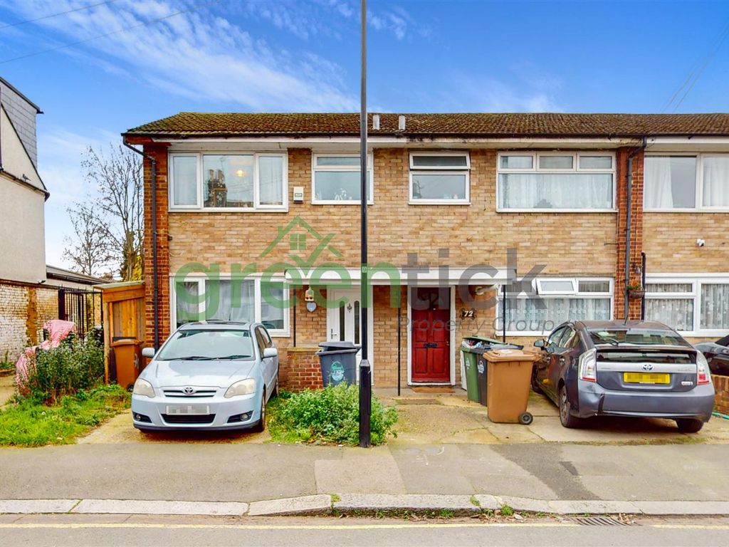 3 bed property for sale in Wilmot Road, London E10, £575,000