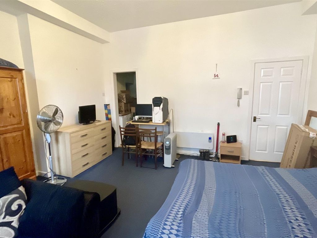Studio for sale in Durley Gardens, Bournemouth BH2, £120,000