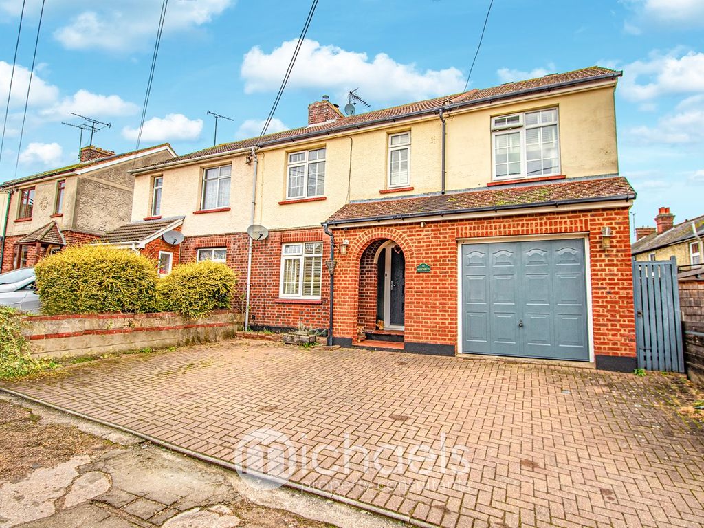 4 bed semi-detached house for sale in Notley Road, Braintree CM7, £450,000