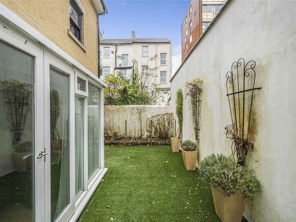 4 bed end terrace house for sale in Denmark Mews, Hove, East Sussex BN3, £800,000