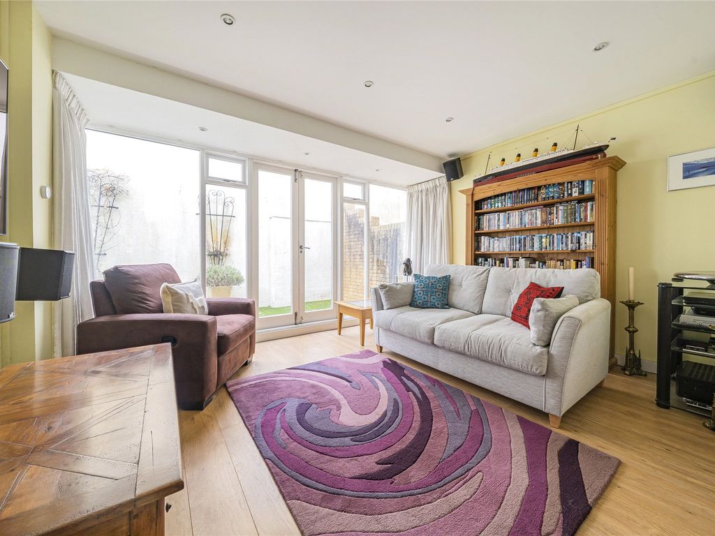 4 bed end terrace house for sale in Denmark Mews, Hove, East Sussex BN3, £800,000