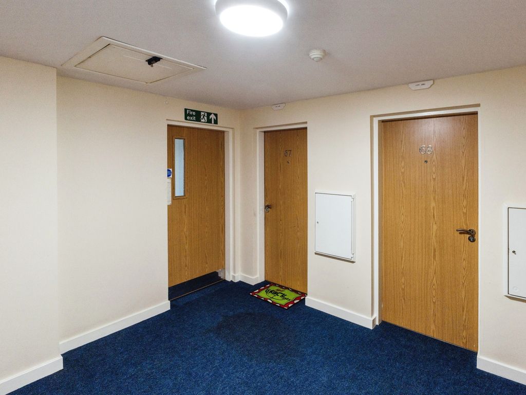 1 bed flat for sale in Ashfield Gardens, Warrington, Cheshire WA4, £90,000