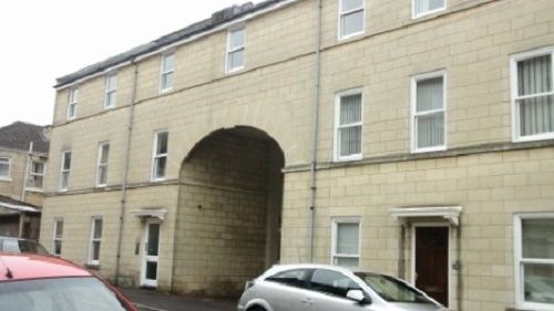 2 bed flat to rent in Governors House, Stuart Place, Bath BA2, £610 pcm