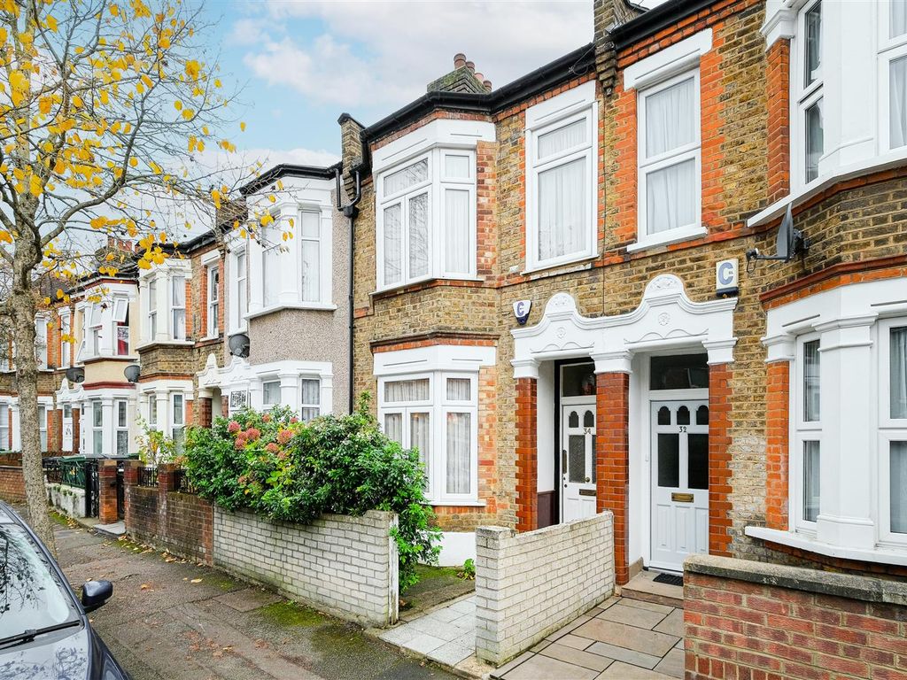 3 bed property for sale in Borwick Avenue, London E17, £625,000