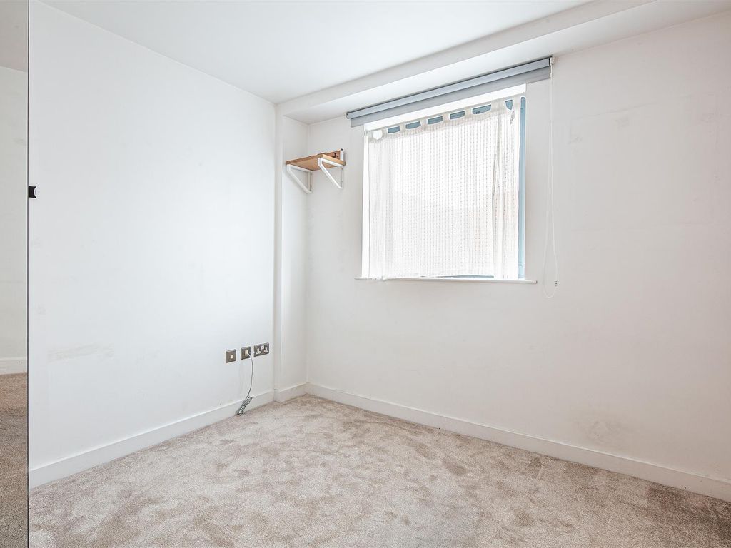 2 bed flat for sale in West One City, City Centre S1, £190,000