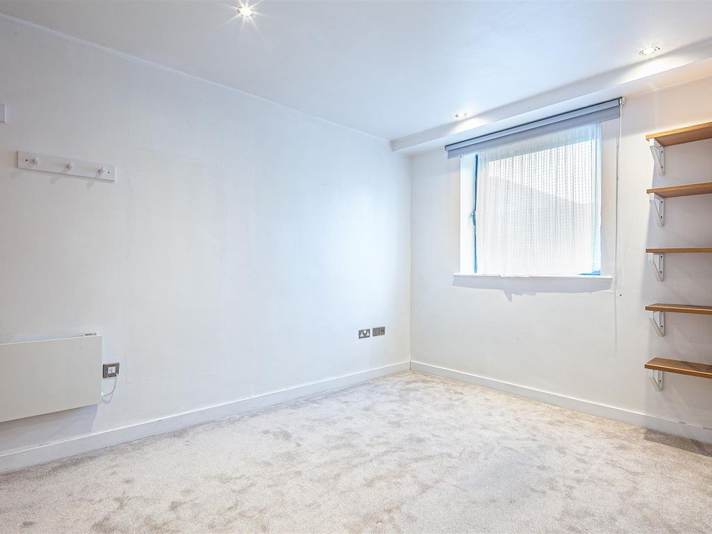 2 bed flat for sale in West One City, City Centre S1, £190,000