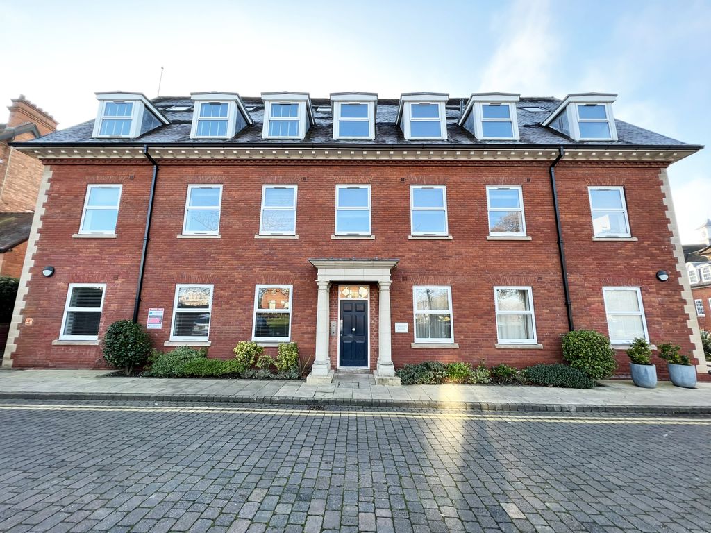 1 bed flat for sale in Consort House, Princes Gate, Homer Road, Solihull B91, £235,000