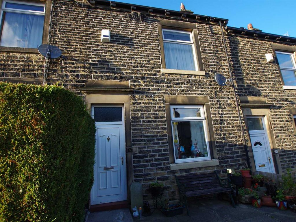 2 bed terraced house to rent in Marlborough Road, Idle, Bradford BD10, £750 pcm