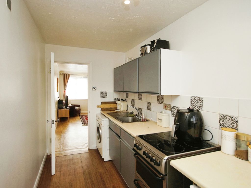 1 bed flat for sale in Ormonds Close, Bradley Stoke, Bristol, Gloucestershire BS32, £185,000