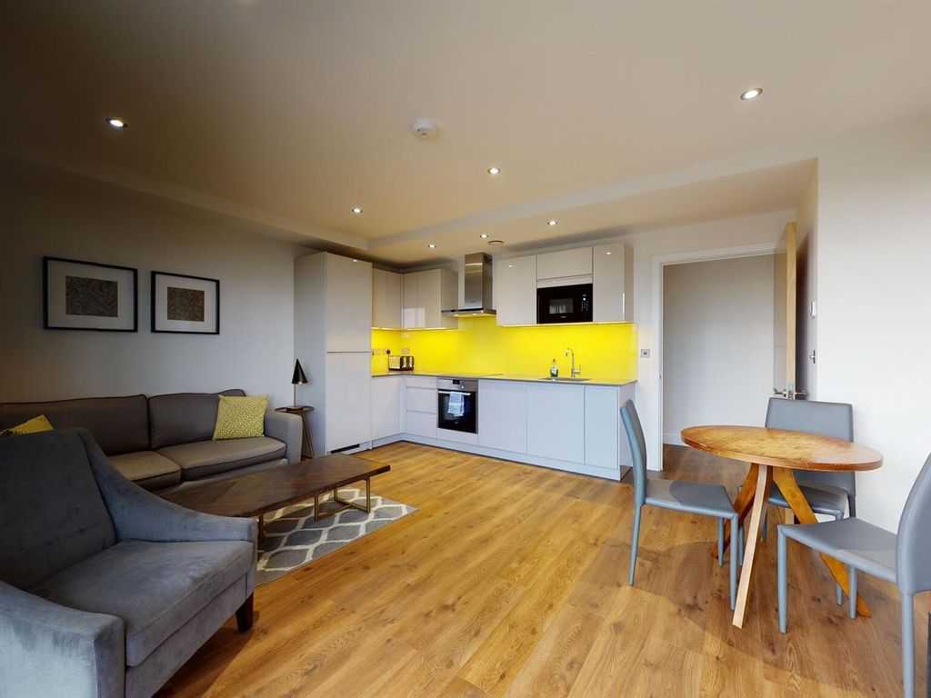 2 bed flat to rent in 80 Back Church Lane, Twyne House Apartment, London E1, £3,466 pcm