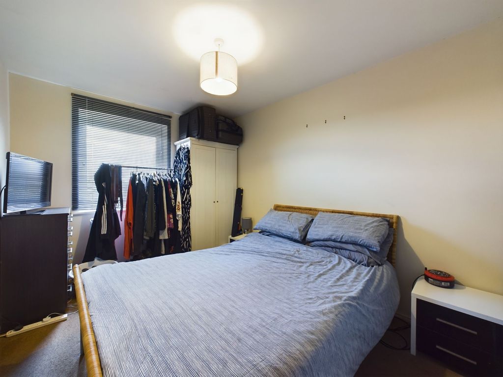 2 bed flat for sale in Waterloo Road, Waterloo Quay Waterloo Road L3, £160,000