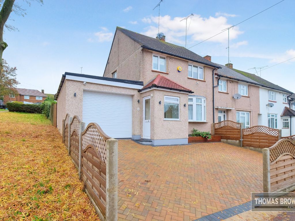 2 bed end terrace house for sale in Broom Avenue, St. Pauls Cray, Orpington BR5, £425,000