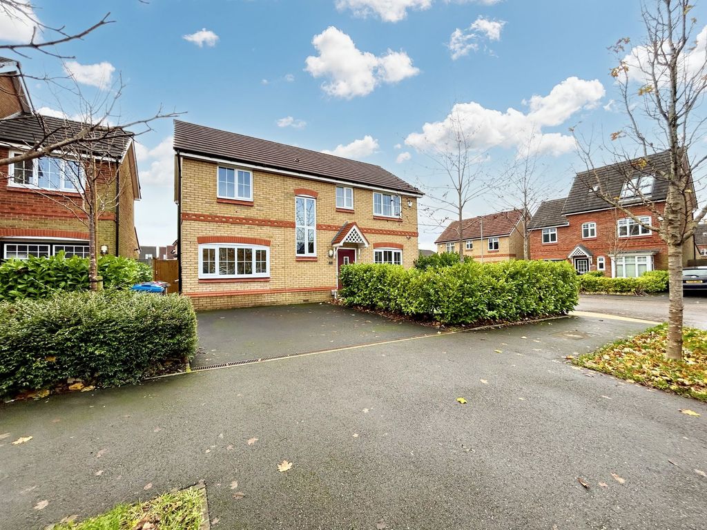 4 bed detached house for sale in Coral Road, Worsley M28, £440,000