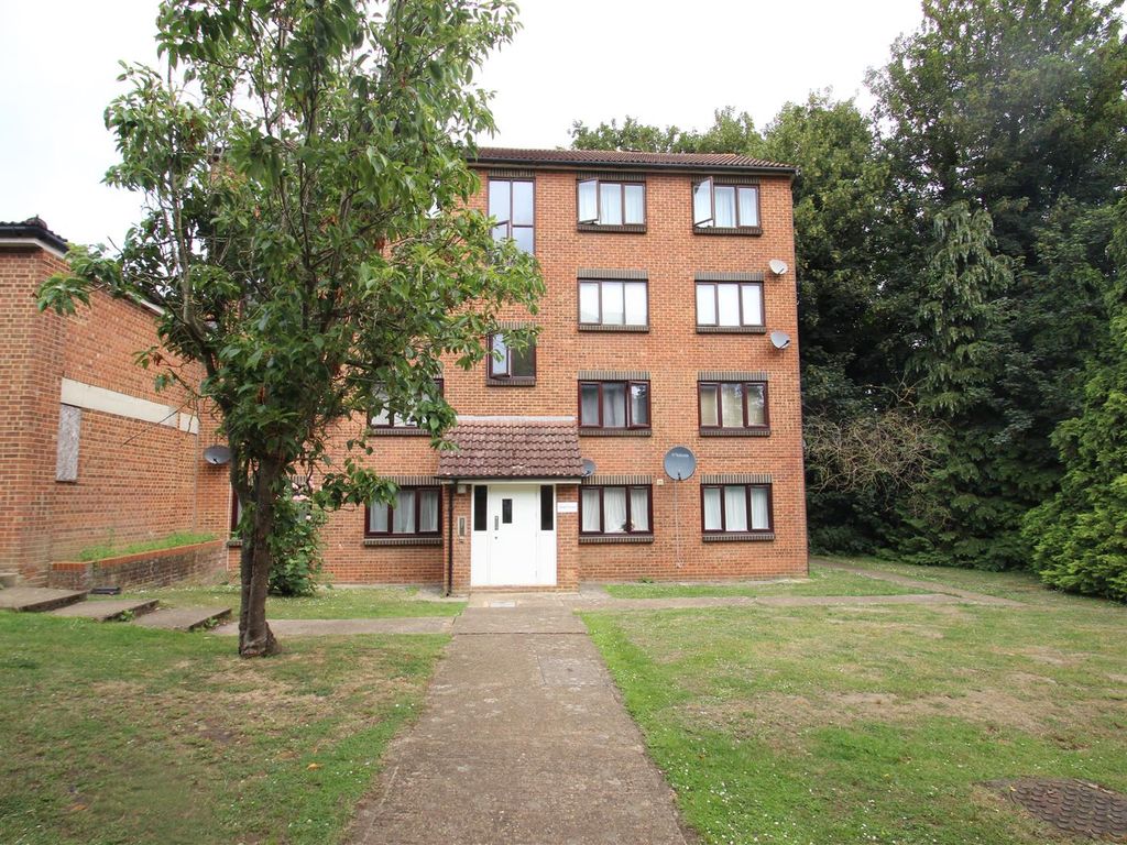 1 bed flat to rent in Lesley Place, Buckland Hill, Maidstone ME16, £980 pcm