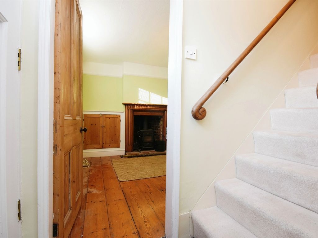 3 bed semi-detached house for sale in Maldon Road, Great Baddow, Chelmsford CM2, £260,000