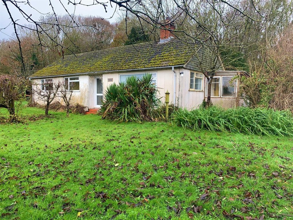 3 bed detached house for sale in Woodland Cottage, Broadwas, Worcester WR6, £300,000