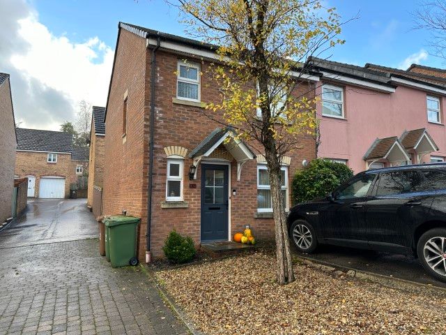 3 bed end terrace house for sale in Dragon Way, Hengoed CF82, £230,000