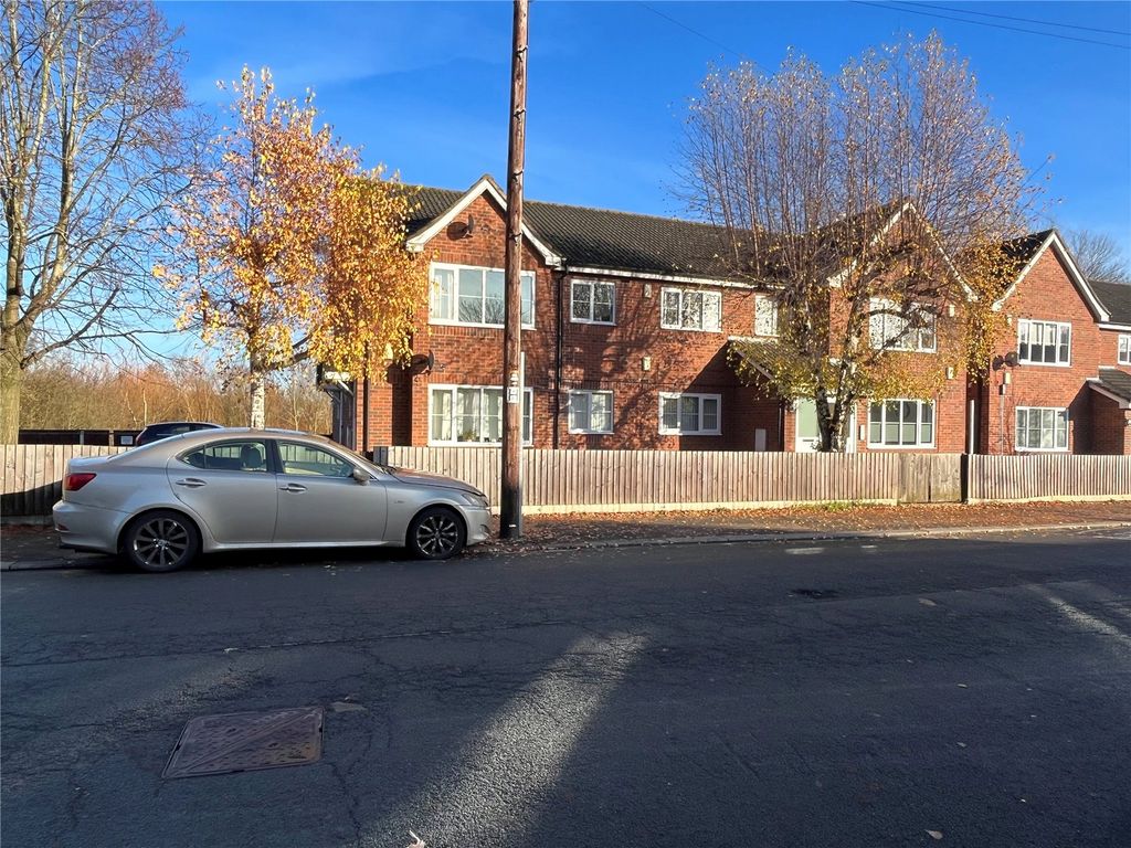 2 bed flat for sale in Sullivan Road, Coventry, West Midlands CV6, £95,000