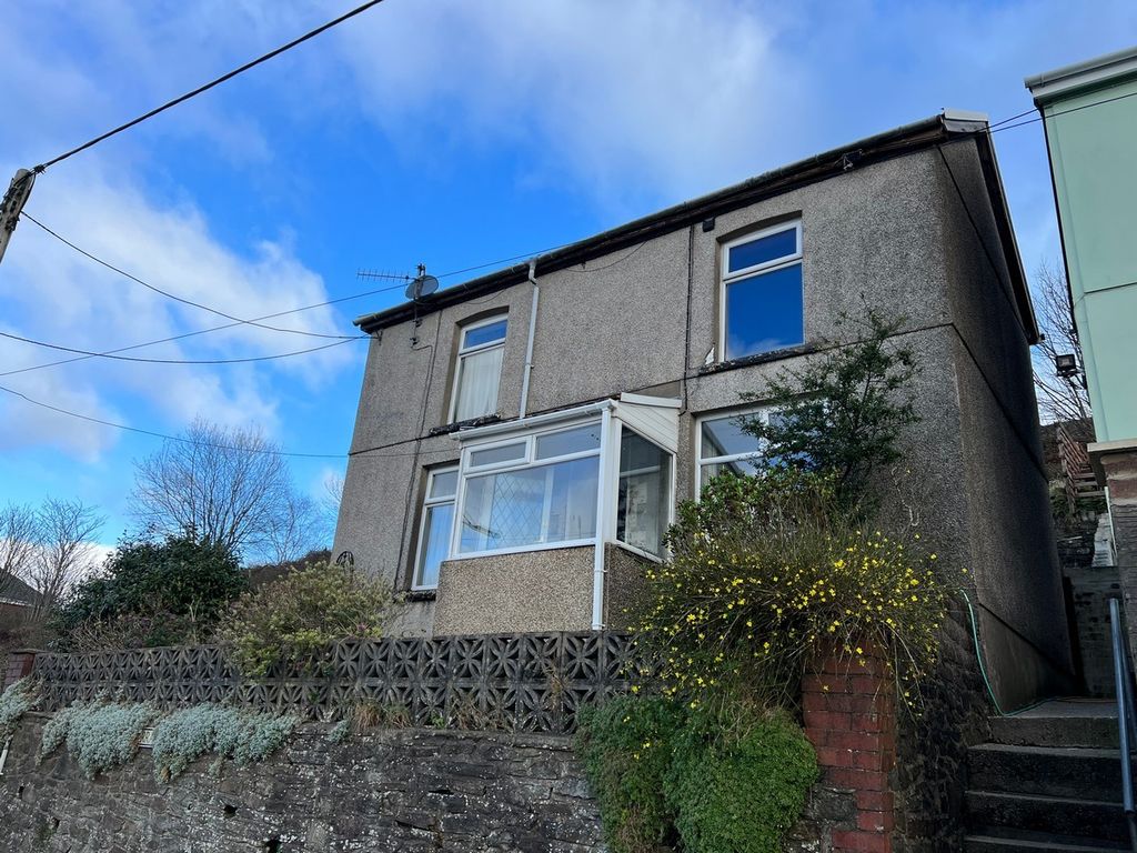 3 bed detached house for sale in Graig Yr Eos Tonypandy -, Tonypandy CF40, £120,000