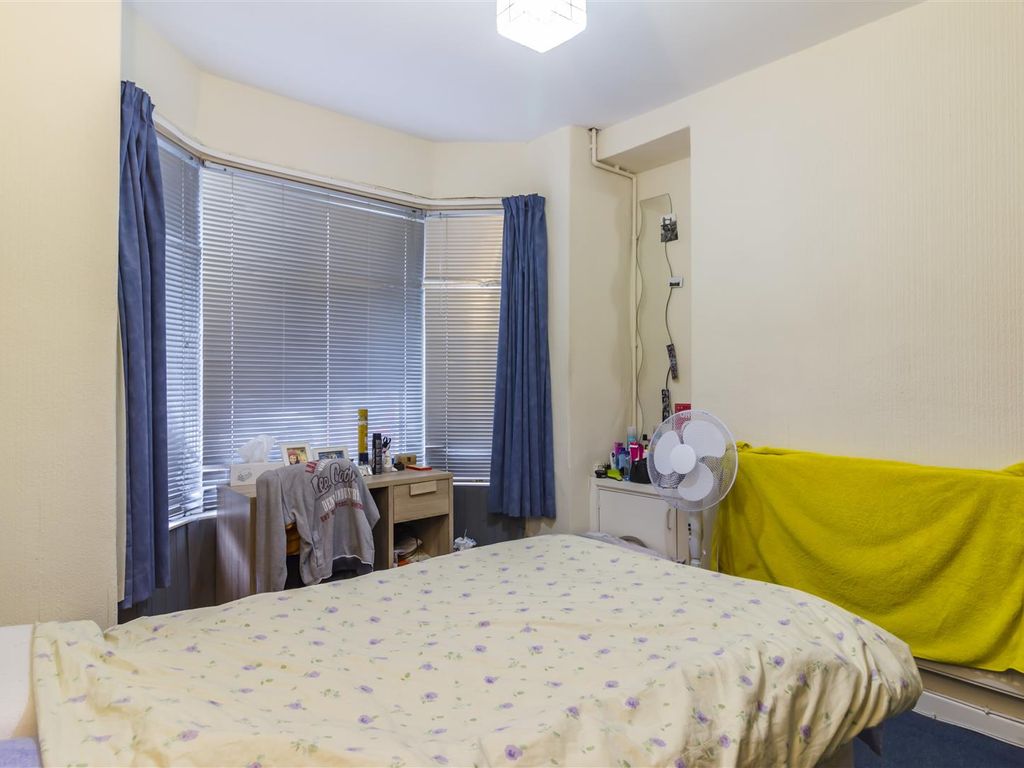 3 bed terraced house to rent in Kingsland Terrace, Treforest, Pontypridd CF37, £945 pcm