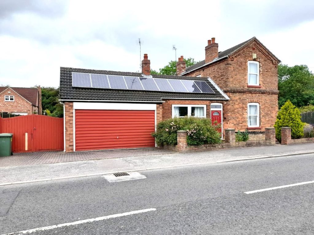 3 bed detached house for sale in 6 Marsh Lane Misterton, Doncaster, South Yorkshire DN10, £140,000