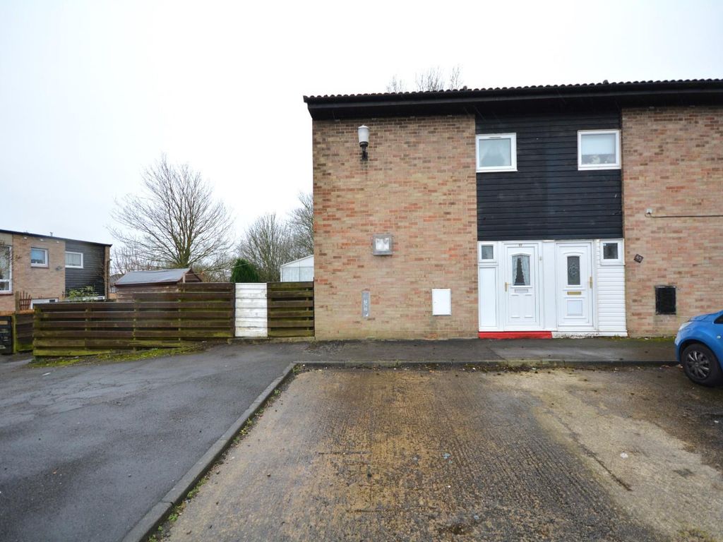 3 bed property for sale in Grassholme Place, Newton Aycliffe DL5, £69,950