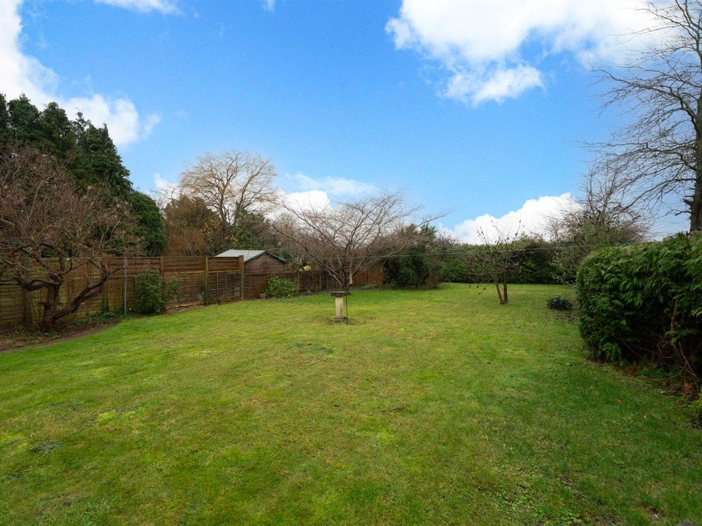 2 bed detached bungalow for sale in Church Lane, Eaton Bray, Bedfordshire LU6, £530,000