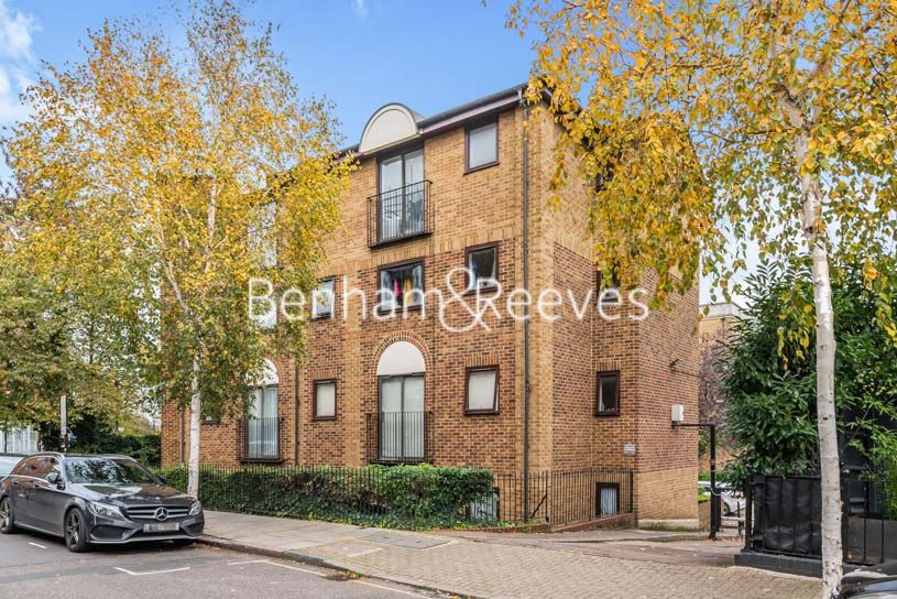 1 bed flat to rent in Tinniswood Close, Drayton Park N5, £1,375 pcm