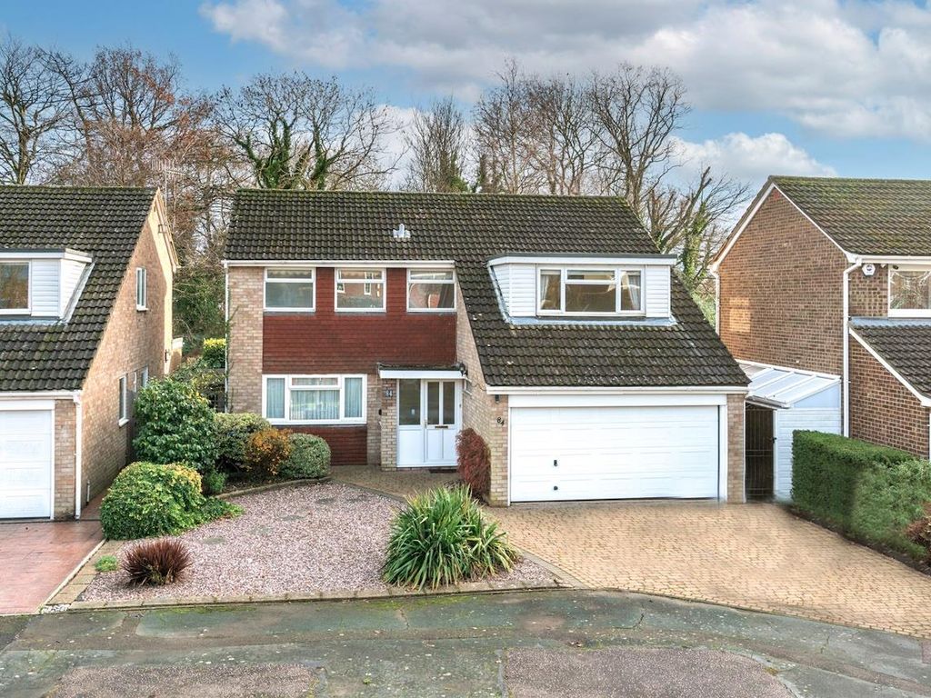 4 bed detached house for sale in Tile Kiln Lane, Leverstock Green, Hertfordshire HP3, £750,000