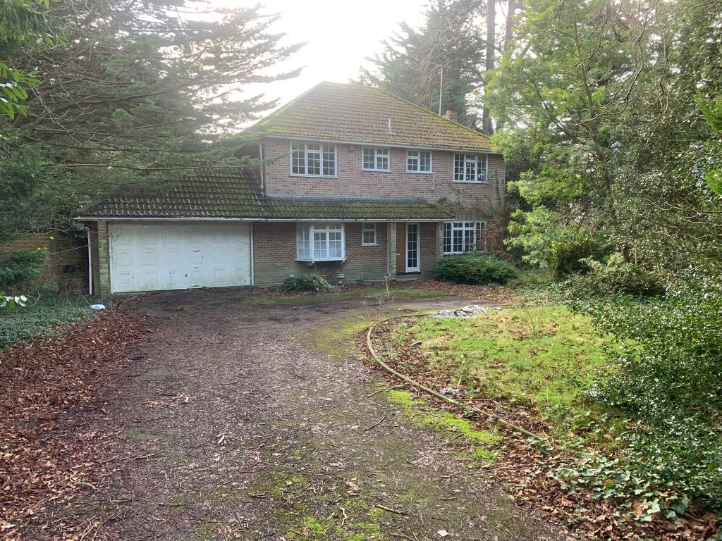 4 bed detached house for sale in Cavendish Road, Bournemouth BH1, £600,000