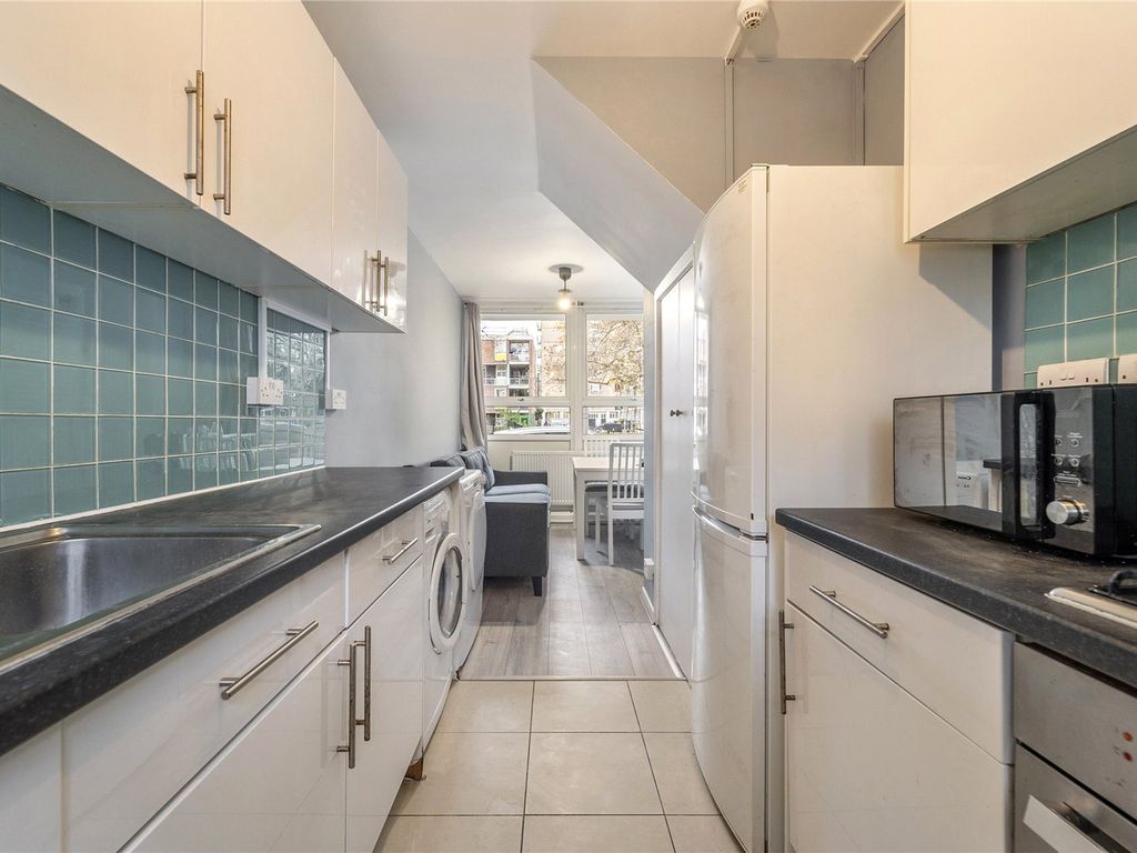 5 bed terraced house to rent in Clarence Gardens, Camden NW1, £4,200 pcm