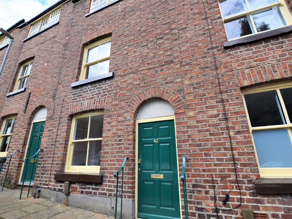 3 bed terraced house to rent in Paradise Street, Macclesfield SK11, £1,100 pcm