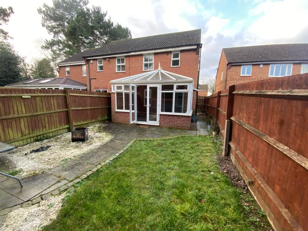2 bed end terrace house for sale in Juniper Close, Sutton Coldfield B76, £295,000